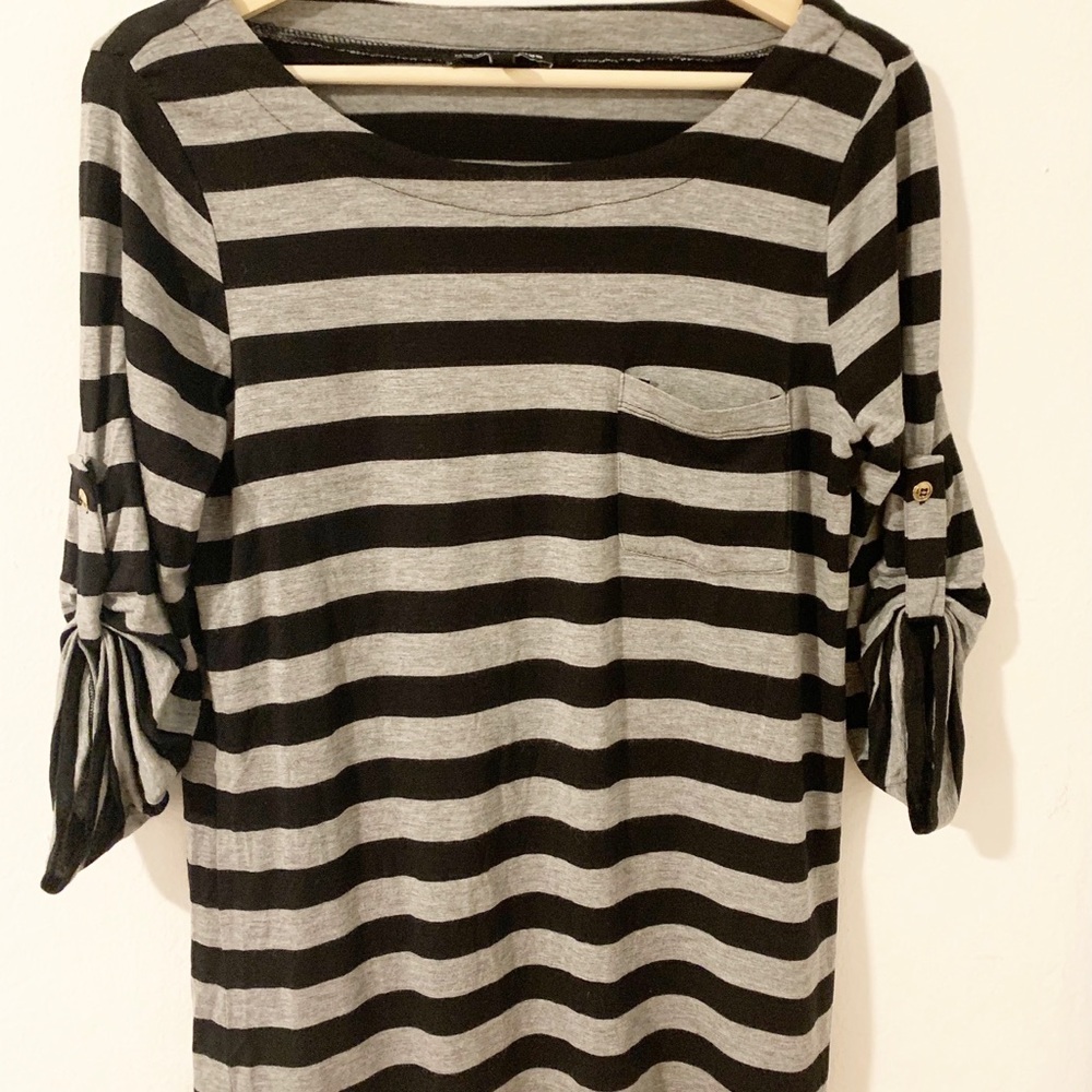 Cable & Gauge Stripe Tee Gray and Black size Small
